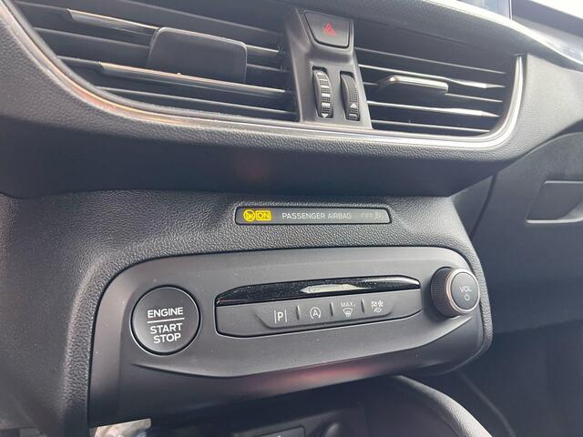 Ford FOCUS 1.0 EcoBoost Hybrid Active X 155pk | Driver Assistance Pack | Trekhaak | SYNC 4 Navigatie | Winterpack