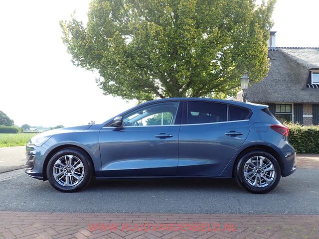 Ford FOCUS 1.0 EcoBoost Hybrid ST-LINE / CAMERA / TREKHAAK / STOEL + STUURVERWARMING