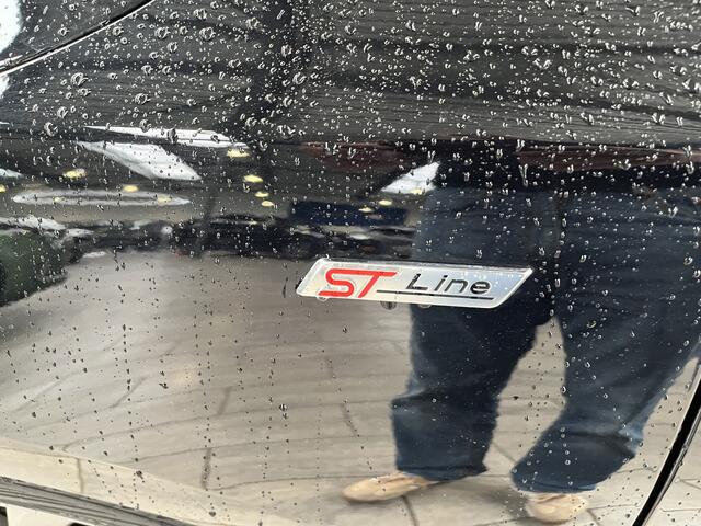 Ford FOCUS Wagon ST-Line X EcoBoost Hybrid 155 pk I Pano | Winter Pack | Head up Display | Adapt. cruise | B&O | Fabr. Gar. t/m 10-2029 | Camera |