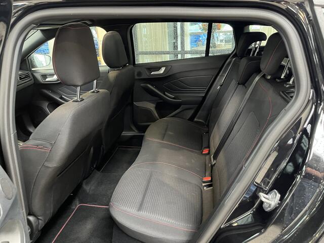 Ford FOCUS Wagon ST-Line X EcoBoost Hybrid 155 pk I Pano | Winter Pack | Head up Display | Adapt. cruise | B&O | Fabr. Gar. t/m 10-2029 | Camera |