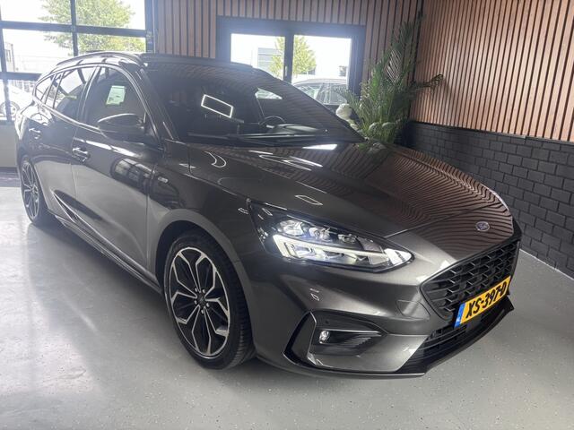 Ford FOCUS Wagon 1.0 EcoB. ST KEYLESS/STOELVERWARMING/PANO