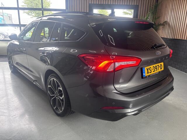 Ford FOCUS Wagon 1.0 EcoB. ST KEYLESS/STOELVERWARMING/PANO