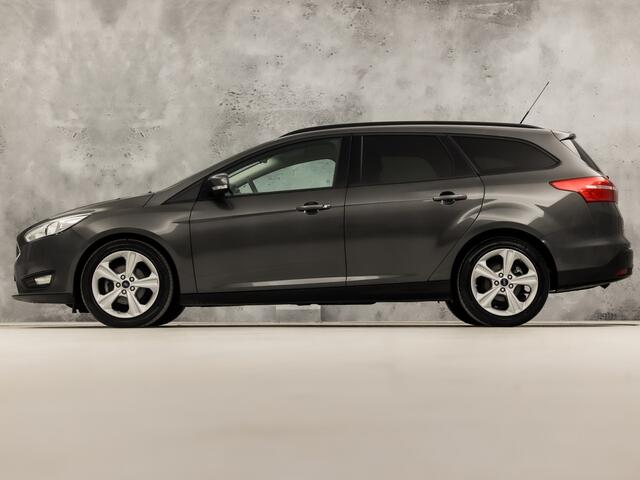 Ford FOCUS Wagon 1.0 Titanium Sport Automaat (NAVIGATIE, CLIMATE, STOELVERWARMING, GETINT GLAS, GETINT GLAS, SPORTSTOELEN, PARKEERSENSOREN, LM VELGEN, CRUISE, NIEUWE APK, NIEUWSTAAT)