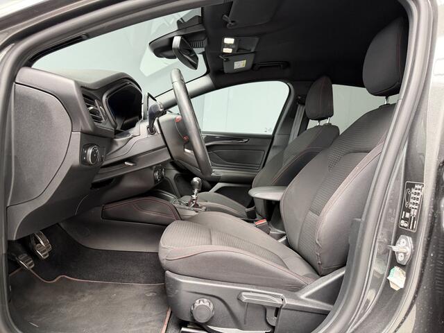 Ford FOCUS Wagon 1.0 EB Hybrid ST Line X 155pk|Led|Winterpack|Carplay .
