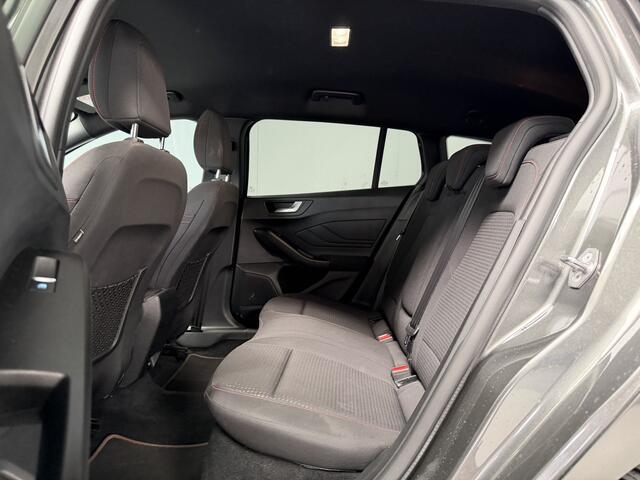 Ford FOCUS Wagon 1.0 EB Hybrid ST Line X 155pk|Led|Winterpack|Carplay .