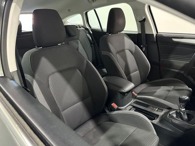 Ford FOCUS Wagon 1.0 EcoBoost Hybrid Trend Edition Business |Winterpack|Camera|PDC|Navi!