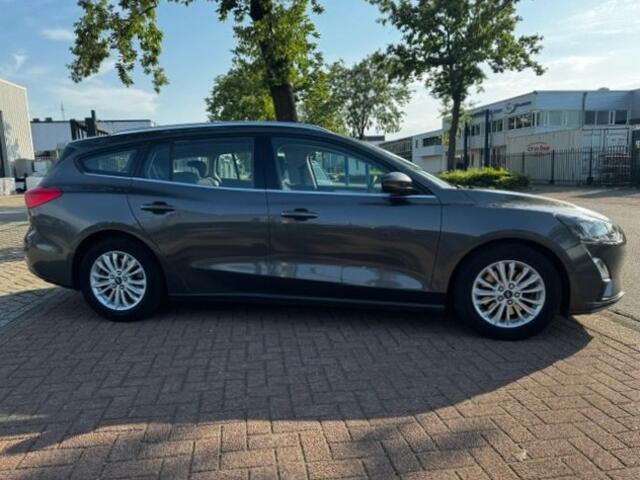 Ford FOCUS Wagon 1.0 EcoBoost Titanium Business Airco/ECC,Cruisecontrol,Navigatie Zeer Nette Auto