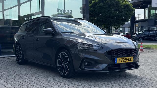 Ford FOCUS Wagon 1.5 EcoB. ST L. Bns