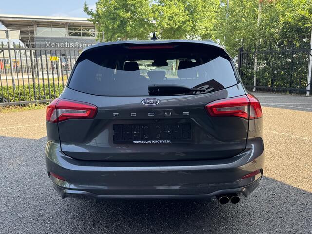 Ford FOCUS Wagon 1.5 ST-Line // NAVI // CAMERA // B&O AUDIO // ELEK. TREKHAAK // CRUISE CONTROL // HEAD UP DISPLAY //