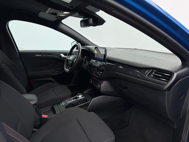 Ford FOCUS EcoBoost 125 pk ST-Line | Parkeersensoren | Apple Carplay & Android Auto | Privacy Glass | 17'' | B&O |