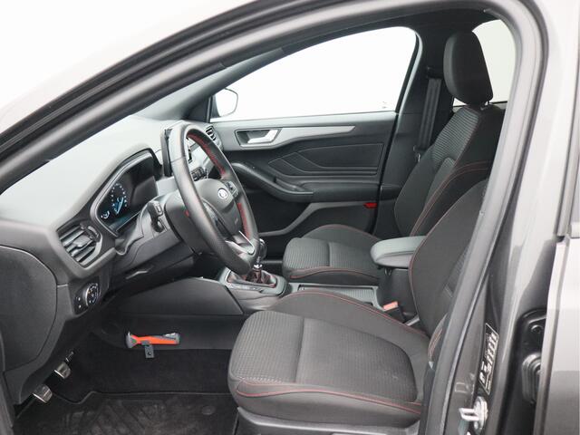 Ford FOCUS Wagon 1.0 EcoBoost Hybrid ST Line Style/ trekhaak!
