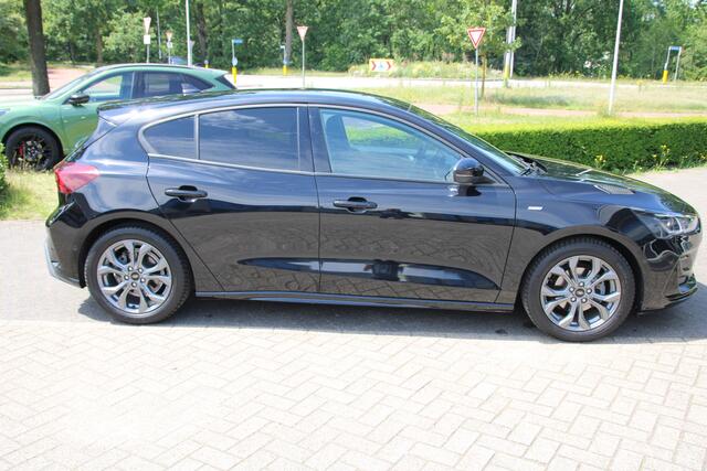 Ford FOCUS 1.0 EcoBoost Hybrid ST Line X WINTER-PACK| B&O AUDIO | MATRIX LED |