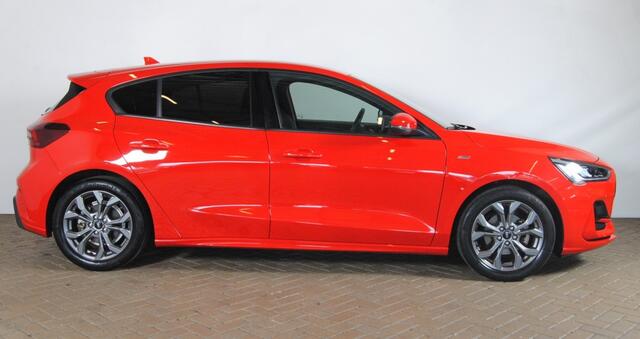 Ford FOCUS 1.0 EBH ST Line X | Carplay | Camera | Groot scherm | Navi