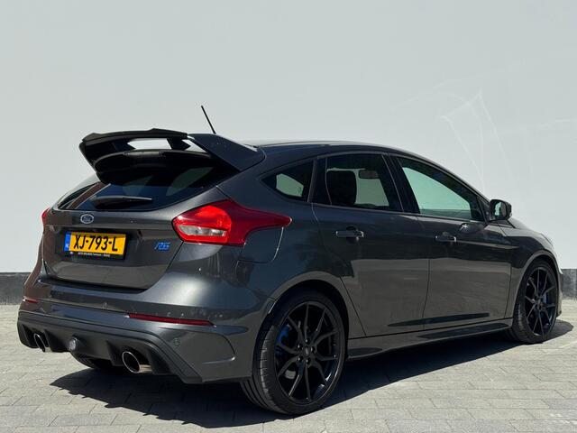 Ford FOCUS 2.3 350PK RS AWD | Recaro Seats | Xenon Verlichting | Winter Pack | Sony Audio | Pano | 100% dealeronderhouden |
