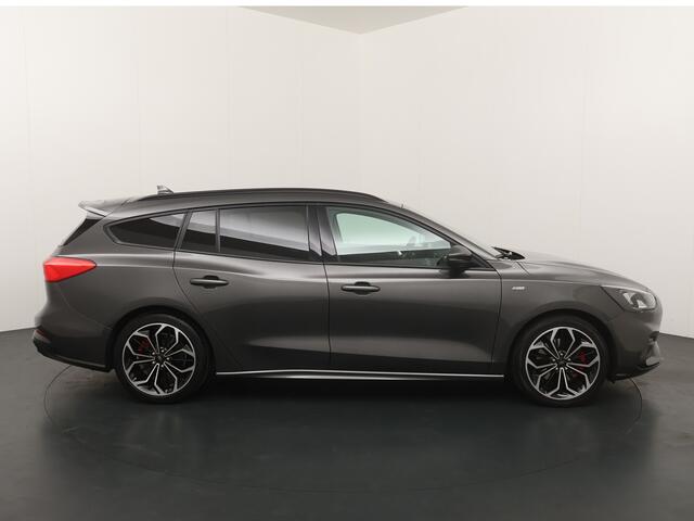 Ford FOCUS Wagon 1.5 EcoBoost 150pk ST Line X | Trekhaak | Winterpack | Elekt. A.klep | 18" LMV | Camera |