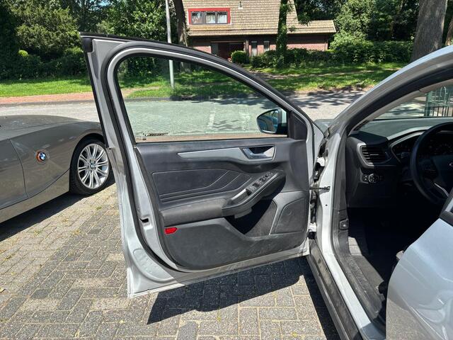 Ford FOCUS Wagon 1.0 EcoBoost Hybrid Connected