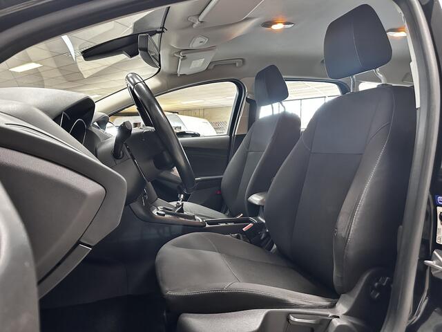 Ford FOCUS Wagon 1.0 Lease Edition/ Camera/ Apple + Android/ Navi/ Clima/ Cruise/ Elek. pakket/ Isofix/ Bluetooth/ Armsteun/ Multi. LEDER. Stuur/ 16'' LMV/ Mistl./ PDC.