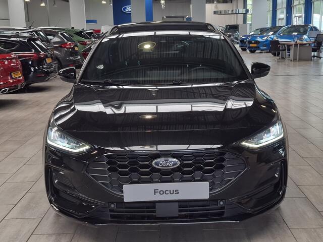 Ford FOCUS Wagon EcoBoost Hybrid 155 pk ST-Line | Pano | Winterpack | Cruise control | Climate control | SYNC 4 | All-season banden |