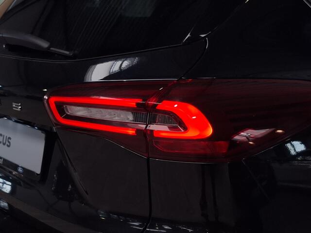 Ford FOCUS Wagon EcoBoost Hybrid 155 pk ST-Line | Pano | Winterpack | Cruise control | Climate control | SYNC 4 | All-season banden |