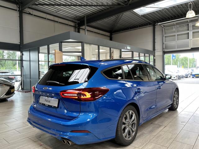 Ford FOCUS Wagon EcoBoost Hybrid 155 pk ST-Line | Winterpack | Cruise control | Camera | Clima | SYNC 4 | All-season banden | Keyless |