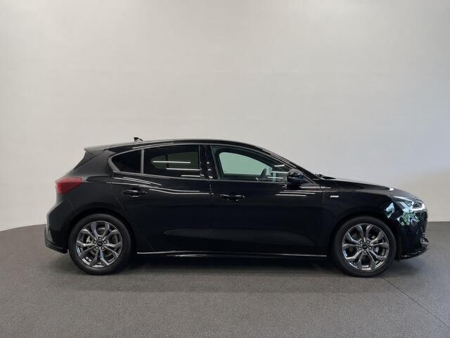 Ford FOCUS 1.0 EcoBoost Hybrid 155pk Automaat ST Line Navigatie Cruise Control Parkeer sensoren Lichtmetalen Velgen Extra Getint Glas