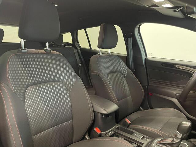 Ford FOCUS 1.0 EcoBoost Hybrid 155pk Automaat ST Line Navigatie Cruise Control Parkeer sensoren Lichtmetalen Velgen Extra Getint Glas