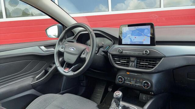 Ford FOCUS Wagon 1.0 EcoBoost Active Business TREKHAAK / KEYLESS / CAMERA / CARPLAY / ACC / STOELVERW / STUURVERW / NL-AUTO