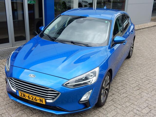 Ford FOCUS 125PK EcoBoost Titanium Business | Winter Pack | All season banden | B&O | Privacy glass | ISOFIX |