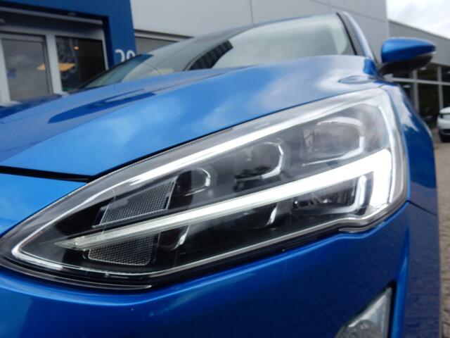 Ford FOCUS 125PK EcoBoost Titanium Business | Winter Pack | All season banden | B&O | Privacy glass | ISOFIX |