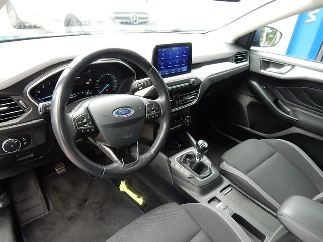 Ford FOCUS 125PK EcoBoost Titanium Business | Winter Pack | All season banden | B&O | Privacy glass | ISOFIX |