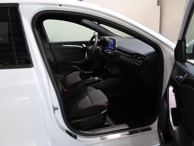 Ford FOCUS Wagon 1.5 EcoBoost ST Line Business | Trekhaak Elektr. | Winterpakket | Parkeercamera | Cruise Control Adaptief | Navigatie |