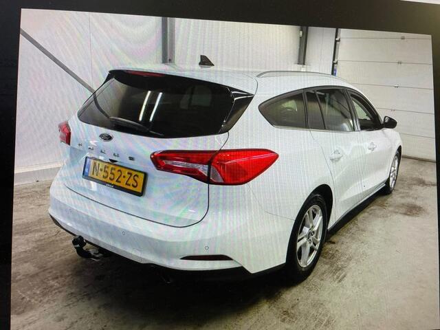 Ford FOCUS Wagon 1.0 EcoB. Tr Ed. bns TREKHAAK / CAMERA / CARPLAY / ANDROID / DAB