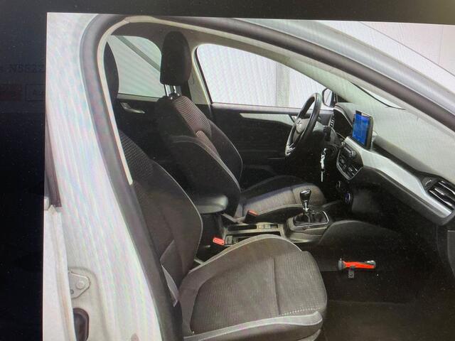 Ford FOCUS Wagon 1.0 EcoB. Tr Ed. bns TREKHAAK / CAMERA / CARPLAY / ANDROID / DAB