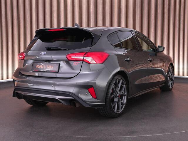 Ford FOCUS ST-3 2.3 280pk |B&O|blind spot|Apple Carplay|adaptive LED|winterpack|parkeercamera|cruise control|19" LMV|