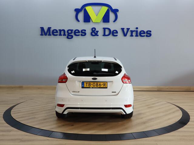 Ford FOCUS 1.0 First Edition ST Line | Airco ECC | Navigatie | Apple Carplay | Cruise Control | Parkeer Sensoren | Isofix | NAP