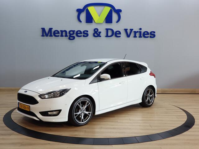 Ford FOCUS 1.0 First Edition ST Line | Airco ECC | Navigatie | Apple Carplay | Cruise Control | Parkeer Sensoren | Isofix | NAP