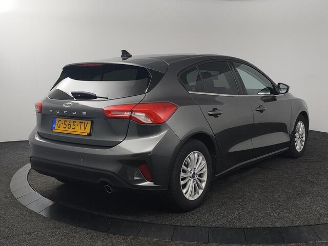 Ford FOCUS 1.0 EcoBoost Titanium Business | Panoramadak | Adaptieve Cruise Control | Navigatie