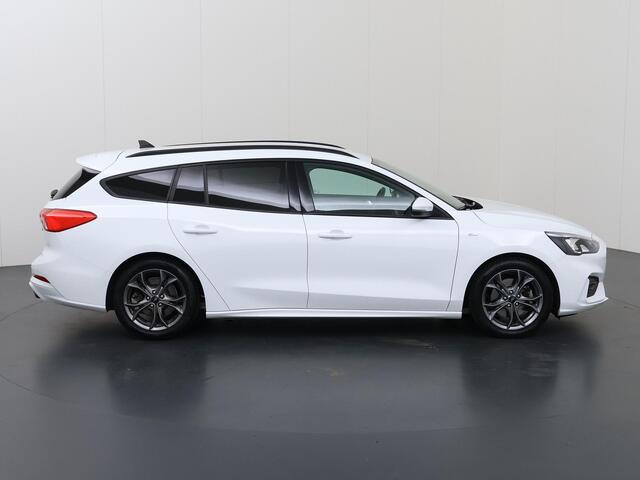 Ford FOCUS Wagon 1.0 EcoBoost Hybrid ST Line Business | Winterpakket | Parkeercamera | Climate Control | Cruise Control | Navigatie |