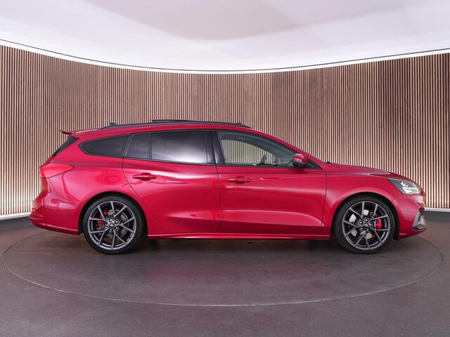 Ford FOCUS Wagon ST-3 AUTOMAAT 2.3 280pk PERFORMANCE PACK |track modus|panoramadak|B&O|Apple Carplay|blind spot|adaptive cruise control|winterpack|parkeercamera|19" LMV|