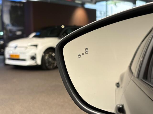 Ford FOCUS Wagon 1.0 EcoBoost Hybrid ST Line X | Panoramadak | Blindspot Detectie | Stoelverwarming |