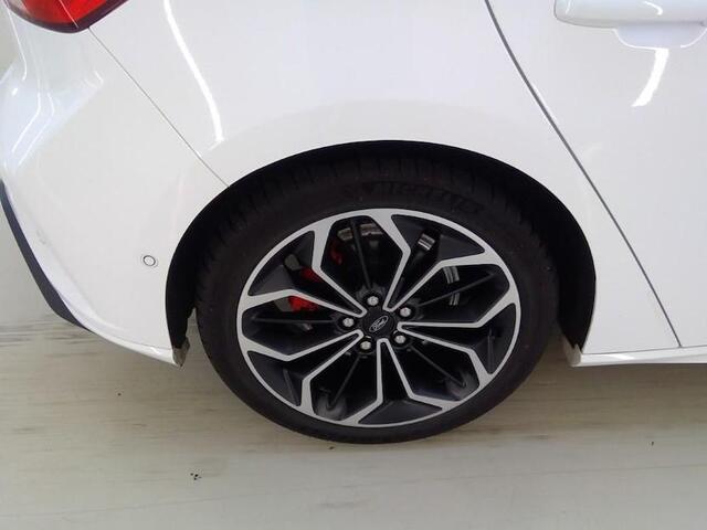 Ford FOCUS 125pk ST Line Full LED Navi Camera Adap Cruise Winter & Parking pack 18" Zwart Dak 5drs Dealeronderhouden