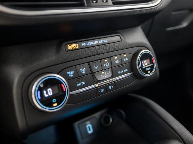 Ford FOCUS Wagon 1.0 EcoBoost Titanium Sport Automaat (APPLE CARPLAY, GROOT NAVI, CLIMATE, TREKHAAK, SPORTSTOELEN, KEYLESS, LED KOPLAMPEN, LM VELGEN, LANE ASSIST, NIEUWSTAAT)