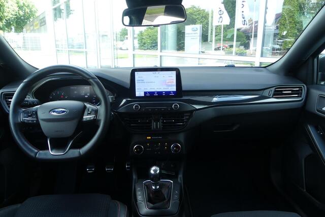 Ford FOCUS Wagon 1.0 EcoBoost ST Line Business TREKHAAK (1.000KG), WINTER PACK, CRUISE, CLIMA, NAVI, CAMERA, PDC V&A, APPLE CARPLAY/ANDROID AUTO, KEYLESS, ELEKT. ACHTERKLEP, ELEKT. STOEL, 126.625KM