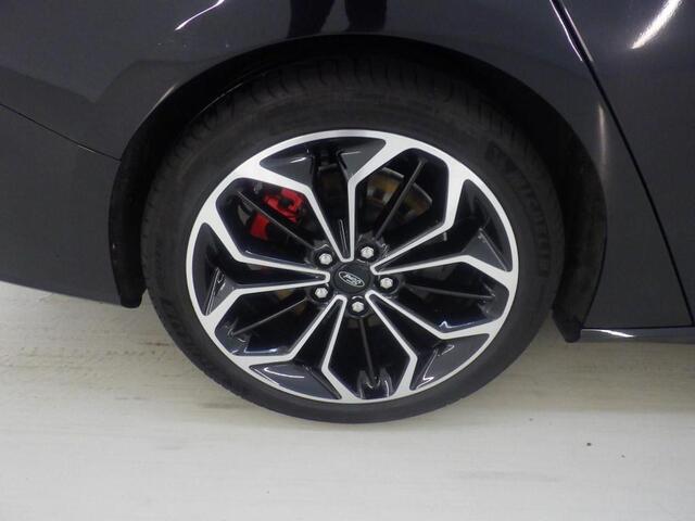 Ford FOCUS 1.0 EcoBoost Hybrid ST Line X B&O Navi Trekhaak Winter pack Elek. Klep Wagon Dealeronderhouden