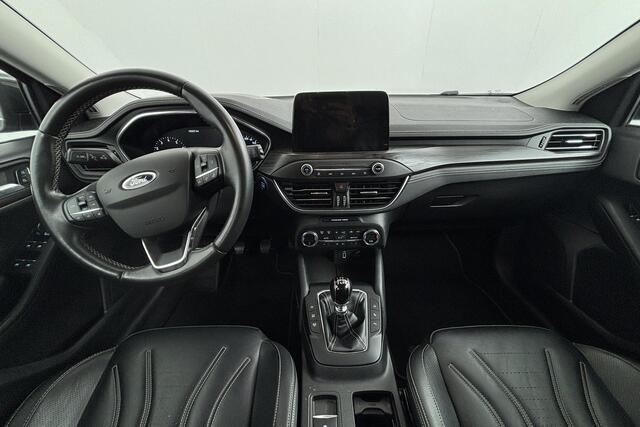 Ford FOCUS 1.0 EcoBoost Vignale Leer Trekhaak Adapt Full LED koplampen Parking pack Keyless Wagon Dealeronderhouden