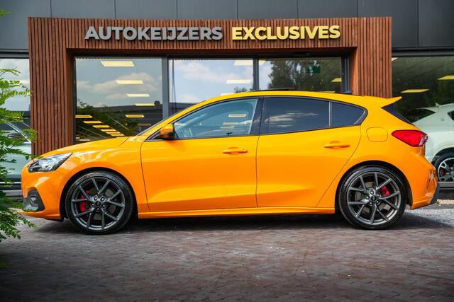 Ford FOCUS 2.3 EcoBoost ST-X 280PK Panoramadak Camera Stoelverw. Performance DAB+
