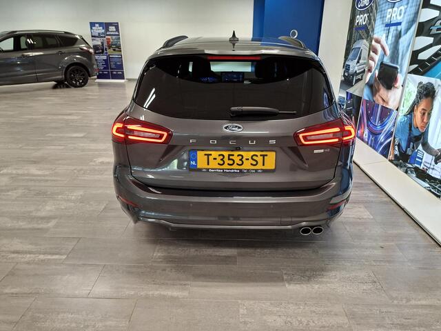 Ford FOCUS Wagon 1.0 EcoBoost Hybrid ST Line X * Wintr Pack * Adap. Cruise * Elektrische Achterklep *