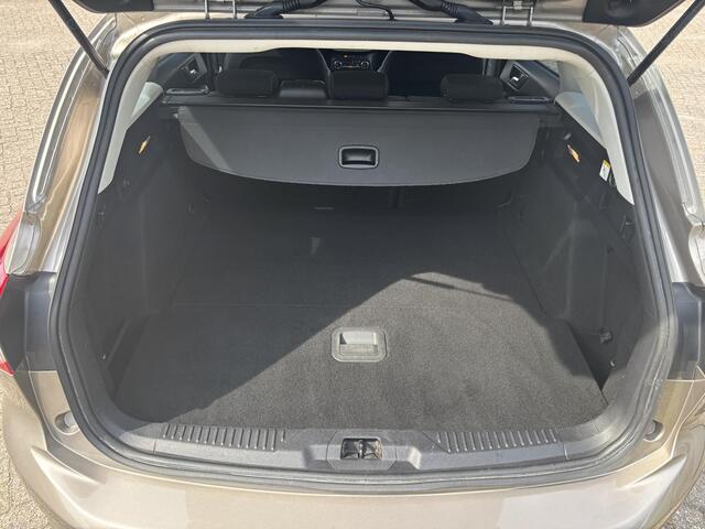 Ford FOCUS Wagon 1.5 EcoBoost Titanium Business elektrisch wegklapbare trekhaak