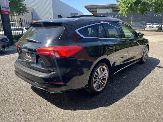 Ford FOCUS Wagon 1.5 EcoBoost Vignale // LEDER+ELEK STOEL // SCHUIF-KANTELDAK // HEAD-UP DISPLAY // B&O SOUND // KEYLESS // CAMERA // WINTERPACK //