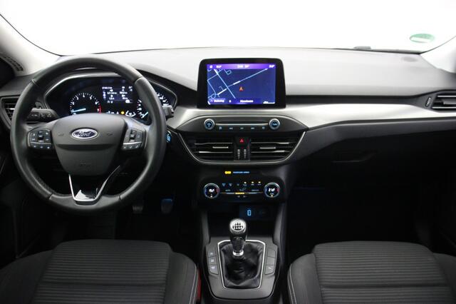 Ford FOCUS 1.0 Ecoboost Titanium Business - Panorama, Carplay, Clima, Navi